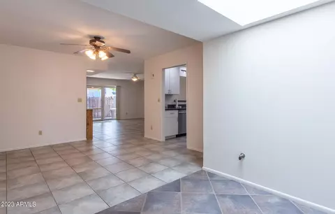 5439 S Mitchell Dr, Tempe, AZ 85283 photo 8