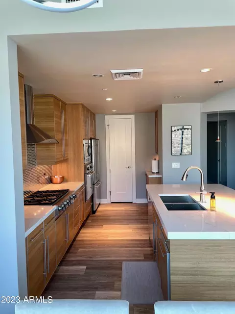 140 E Rio Salado Pkwy #612, Tempe, AZ 85281
