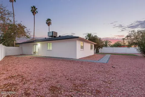 2208 E Paradise Dr, Phoenix, AZ 85028 photo 29