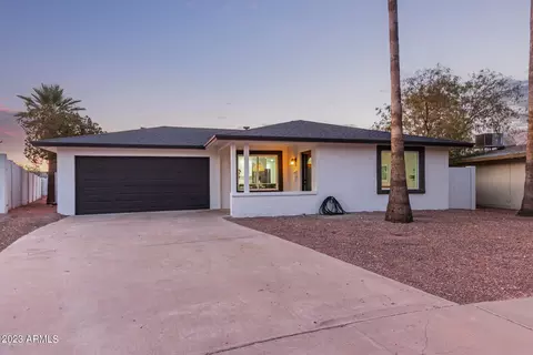 2208 E Paradise Dr, Phoenix, AZ 85028 photo 3