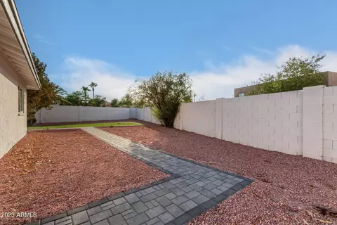 2208 E Paradise Dr, Phoenix, AZ 85028 photo 36