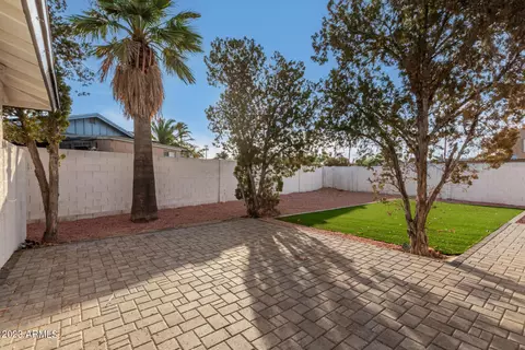 2208 E Paradise Dr, Phoenix, AZ 85028 photo 39