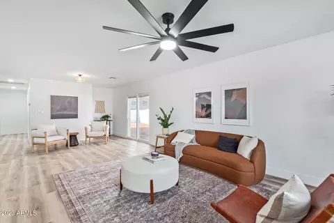 2208 E Paradise Dr, Phoenix, AZ 85028 photo 11