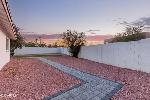2208 E Paradise Dr, Phoenix, AZ 85028 photo 30