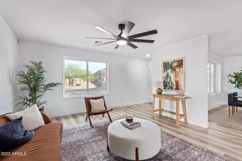 2208 E Paradise Dr, Phoenix, AZ 85028 photo 8