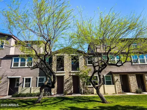 2219 E Hidalgo Ave, Phoenix, AZ 85040
