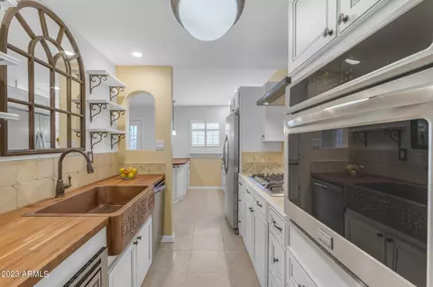 2925 W Palm Ln, Phoenix, AZ 85009