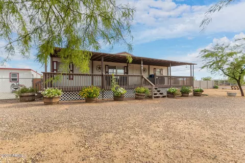 745 W Smoketree St, Apache Junction, AZ 85120