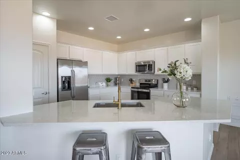 6771 E Vaquero Cir, Hereford, AZ 85615 photo 9