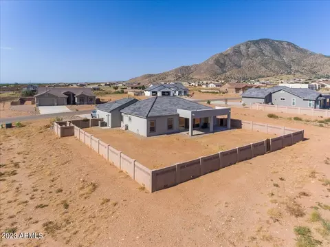6771 E Vaquero Cir, Hereford, AZ 85615 photo 4