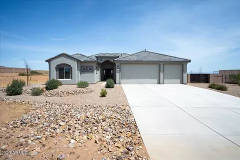 6771 E Vaquero Cir, Hereford, AZ 85615