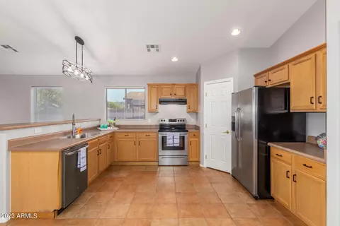 7727 S 20th Dr, Phoenix, AZ 85041 photo 11