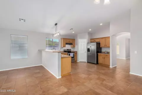 7727 S 20th Dr, Phoenix, AZ 85041 photo 9