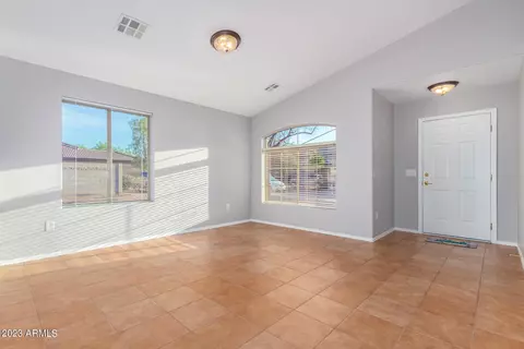 7727 S 20th Dr, Phoenix, AZ 85041 photo 4