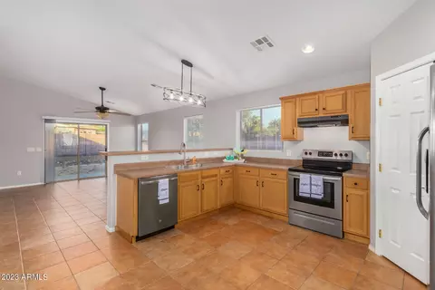 7727 S 20th Dr, Phoenix, AZ 85041 photo 12