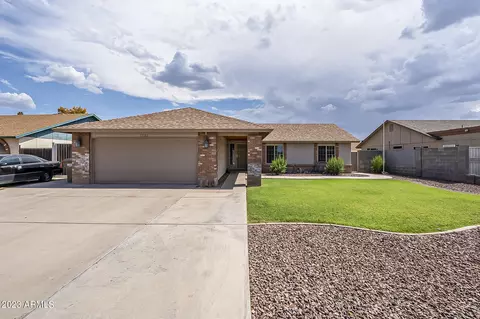 7225 W Cherry Hills Dr, Peoria, AZ 85345