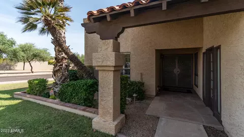 9327 E Jenan Dr, Scottsdale, AZ 85260