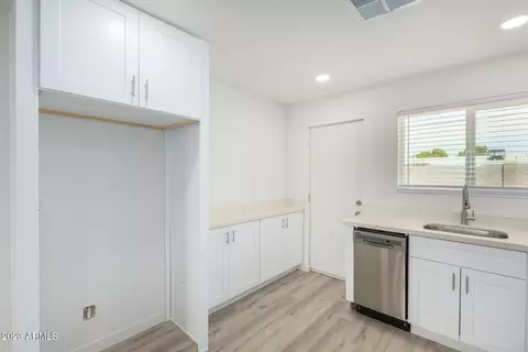 3728 E Polk St, Phoenix, AZ 85008 photo 12