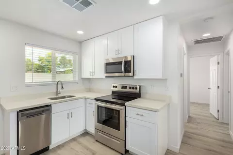 3728 E Polk St, Phoenix, AZ 85008 photo 5