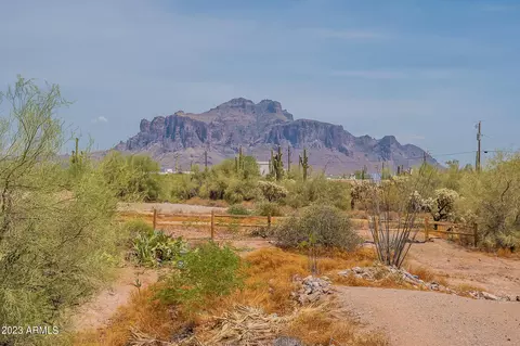 5045 N Cactus Rd, Apache Junction, AZ 85119