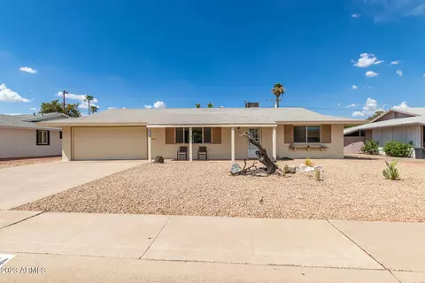 10854 W Canterbury Dr, Sun City, AZ 85351