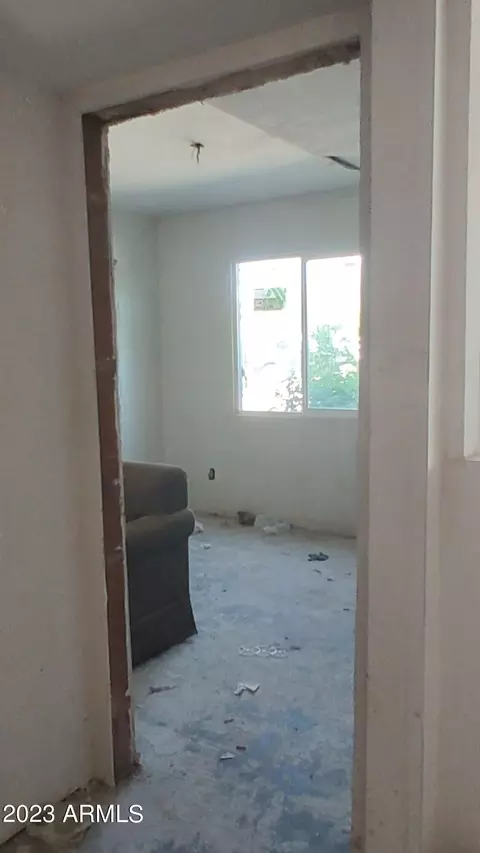 6 S 30th Dr, Phoenix, AZ 85009 photo 6