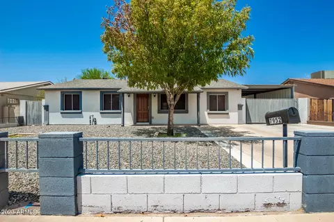 7952 W Hazelwood St, Phoenix, AZ 85033