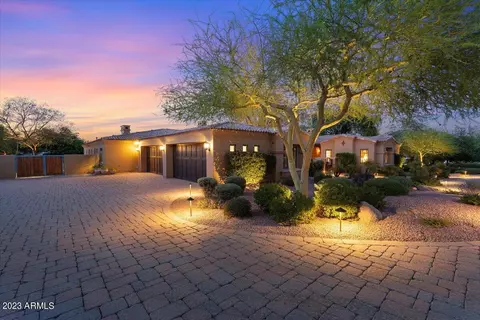 6230 E Cheney Dr, Paradise Valley, AZ 85253 photo 5