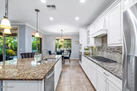 3620 E Abraham Ln, Phoenix, AZ 85050 photo 7