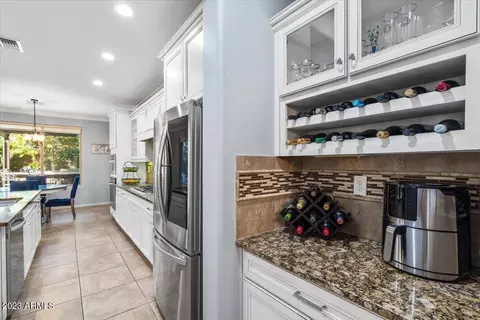 3620 E Abraham Ln, Phoenix, AZ 85050 photo 14