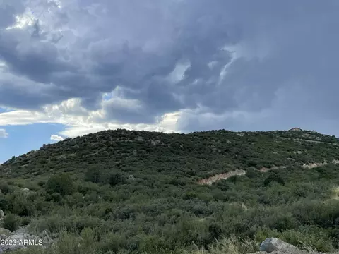 1 Hawk Mountain Trl #-, Mayer, AZ 86333