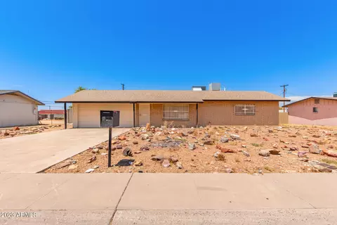 338 E La Mirada Dr, Phoenix, AZ 85042