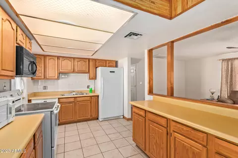338 E La Mirada Dr, Phoenix, AZ 85042 photo 11
