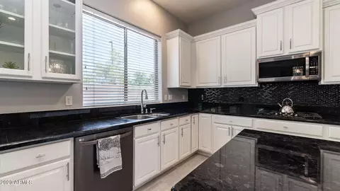 554 E Joseph Way, Gilbert, AZ 85295 photo 5