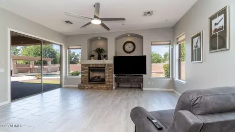 554 E Joseph Way, Gilbert, AZ 85295 photo 8