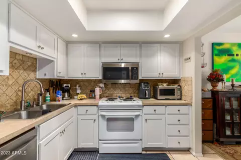 5251 N 18th Dr, Phoenix, AZ 85015 photo 6