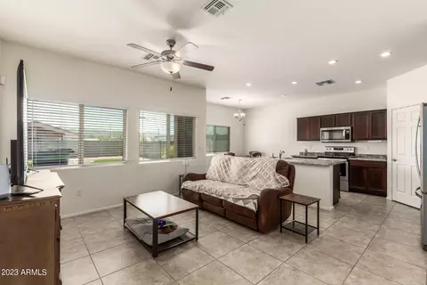 2515 E Mobile Ln, Phoenix, AZ 85040 photo 2