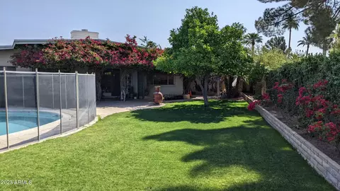 4202 N 55th Pl, Phoenix, AZ 85018 photo 11