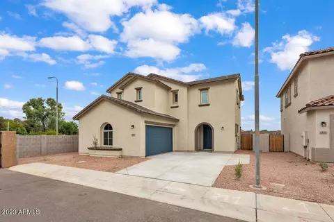 1511 S Senate St, Chandler, AZ 85286