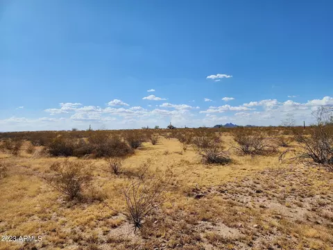 000 N 299th Ave #112, Wittmann, AZ 85361