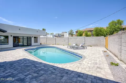 Exterior - 2508 E Montecito Ave, Phoenix, AZ 85016 photo 4 of 6