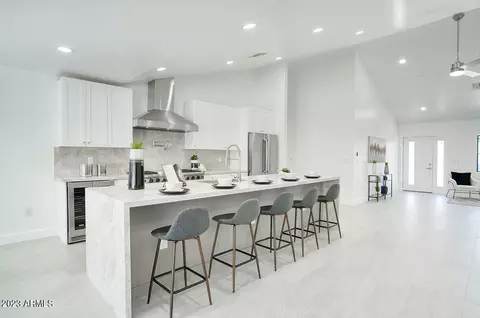 Kitchen - 2508 E Montecito Ave, Phoenix, AZ 85016 photo 4 of 6