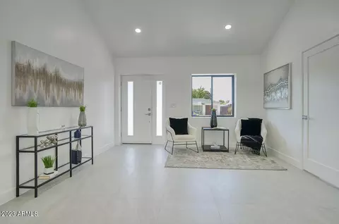 Living - 2508 E Montecito Ave, Phoenix, AZ 85016 photo 2 of 5