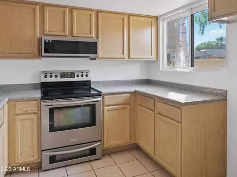 1333 S Mitchell Dr, Tempe, AZ 85281 photo 8