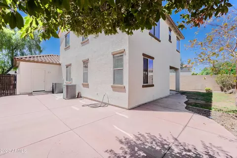 3744 E Sebastian Ln, Gilbert, AZ 85297 photo 25