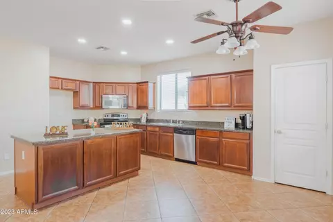 3744 E Sebastian Ln, Gilbert, AZ 85297 photo 12