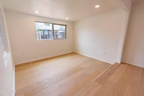 2435 E Tonto Ln, Phoenix, AZ 85050 photo 9