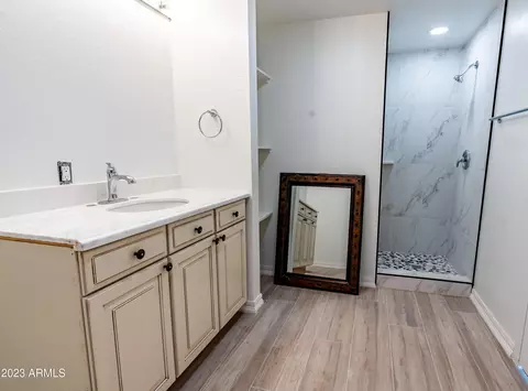 2435 E Tonto Ln, Phoenix, AZ 85050 photo 11