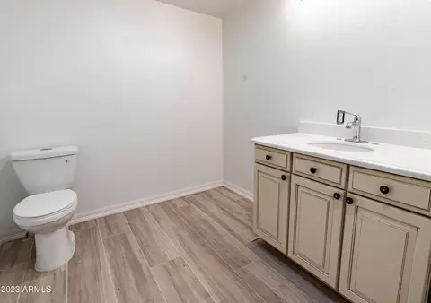 2435 E Tonto Ln, Phoenix, AZ 85050 photo 12