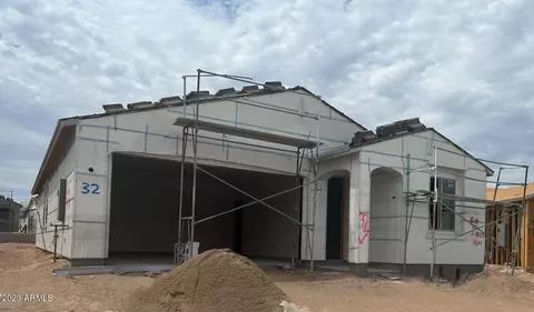 10847 W Parkway Dr, Tolleson, AZ 85353